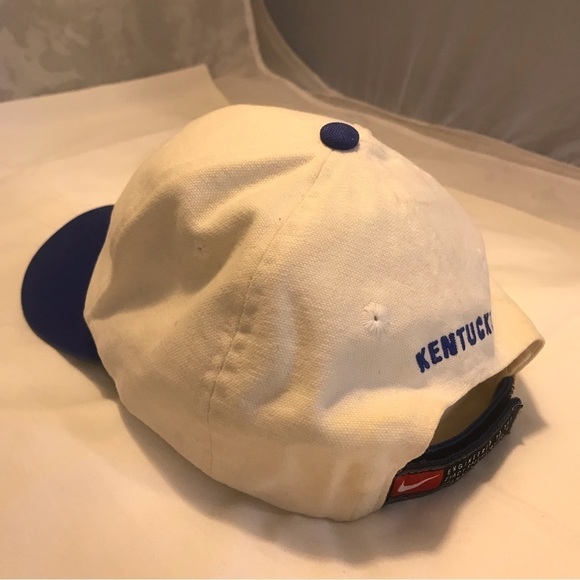 Nike University of Kentucky Adjustable Ball Cap - Picture 10 of 16